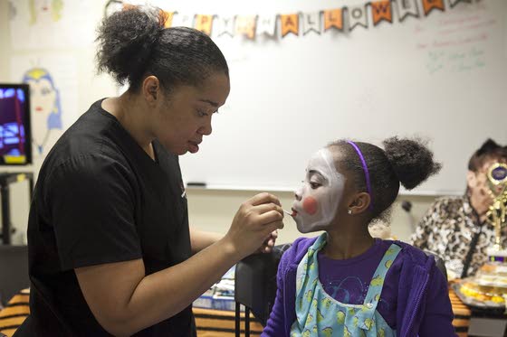 Aesthetic makeup course finishes with Halloween-themed contest