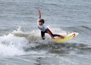 Small surf, big fun at youth surfing contest in Atlantic City