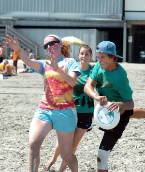 With 400 teams in action, sand, discs, bodies all fly
