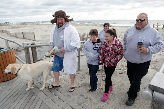Some take Jan. 1 plunge in Ventnor to honor memory of family, friends