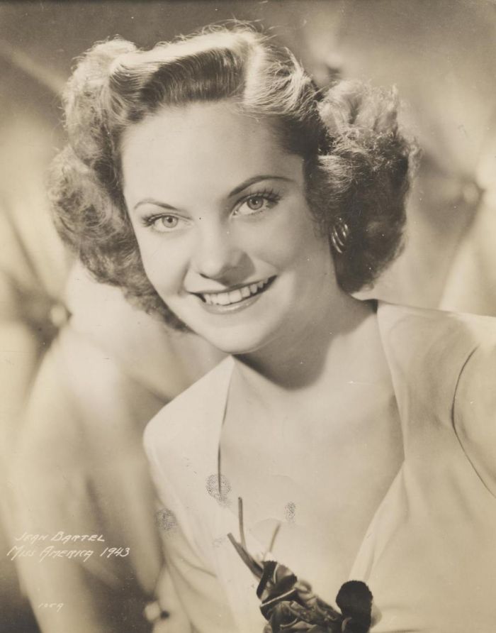 Miss America 1943 002.jpg