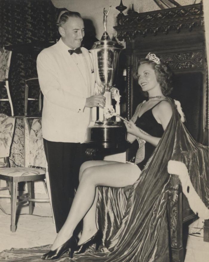 Miss America 1943 003.jpg
