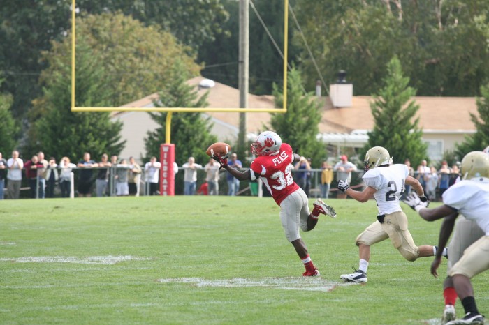 Holy Sprit Vs. St. Joe football 90454.JPG