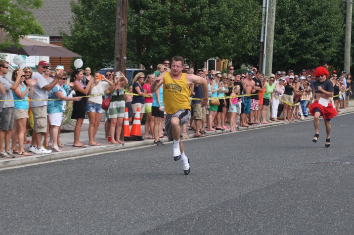 HIGH HEEL RUN