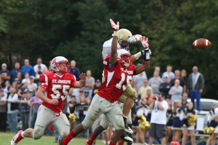 Holy Sprit Vs. St. Joe football 90446.JPG