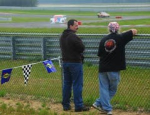 Recession forcing some drivers to put brakes on racing teams