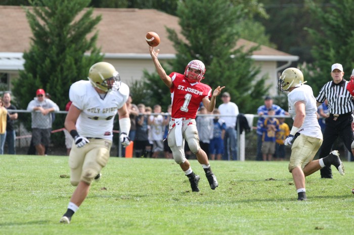 Holy Sprit Vs. St. Joe football 90441.JPG