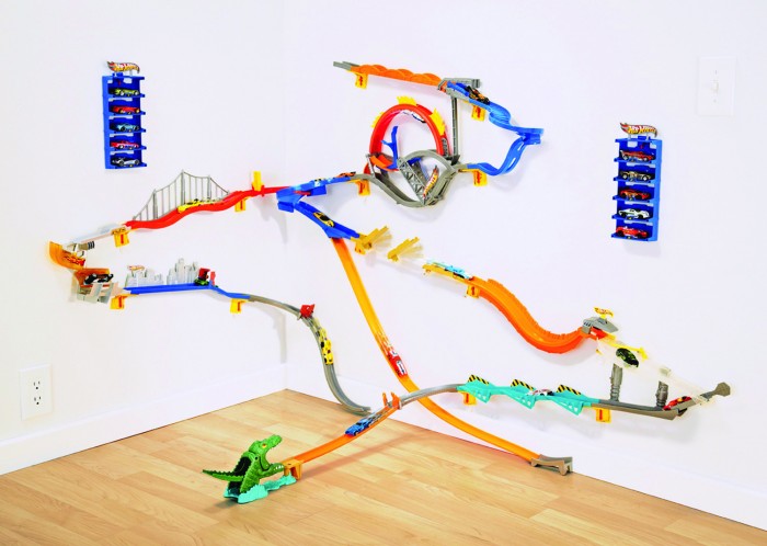 Hot Wheels Wall Tracks World.jpg