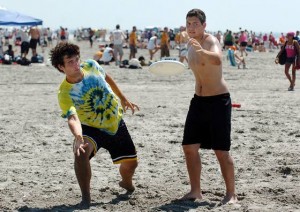 With 400 teams in action, sand, discs, bodies all fly
