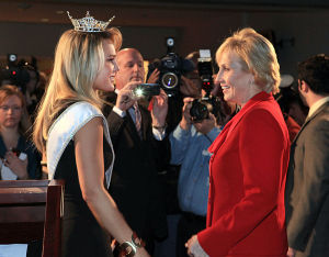MISS AMERICA RETURNS