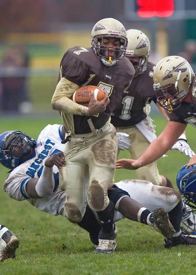 Absegami stuffs Oakcrest with ground game