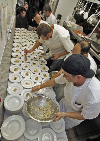 'Top Chef' competitor shares his restaurant recipes
