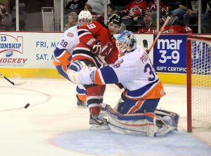 Boardwalk Hall serves hockey with no waiting