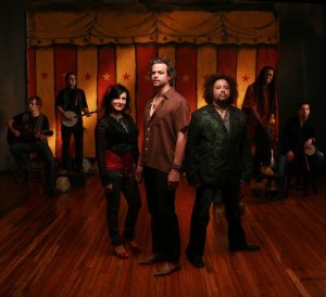 Rootheads AssembleRusted Root brings mix of music to Millville park
