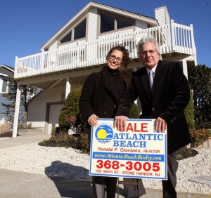 Real Estate Agent on Slow Time Of Year Becoming Unusually Busy For Real Estate Agents