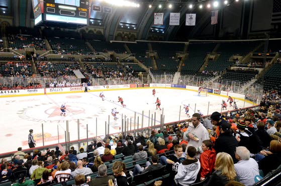 Boardwalk Hall serves hockey with no waiting