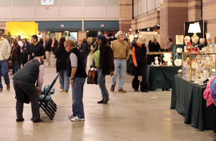 ANTIQUES SHOW