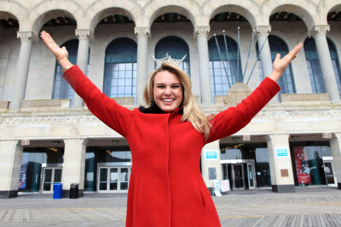 MISS AMERICA RETURNS