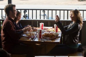 Film review: 'People Like Us' a drama filmed like an action film