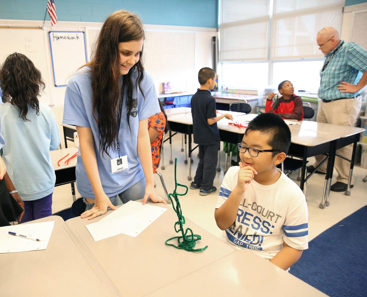 Stockton Academy gives prospective teachers glimpse of urban schools