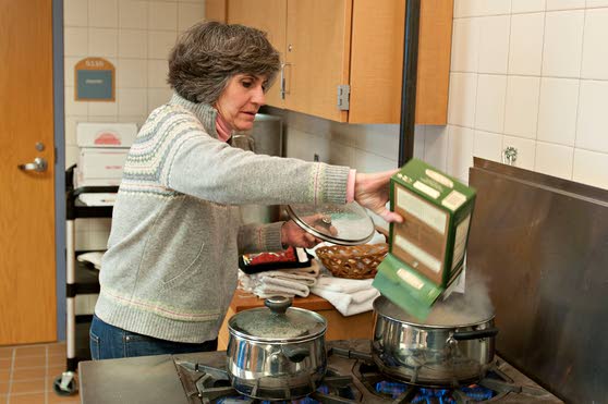 County's libraries stir up interest among public with cooking demos