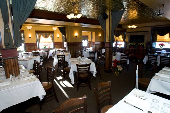 Sandi Pointe Coastal Bistro delivers a fantastic meal, atmosphere
