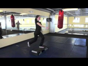 Your Workout: Reverse lunge with high knee