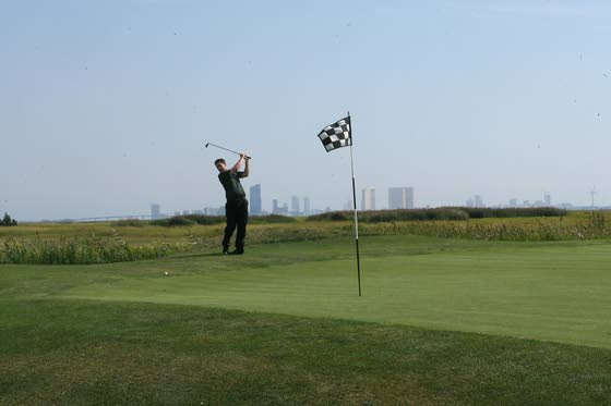 Seaview's Multiple Challenges: The Bay Course gets a lot of attention, but the Pines layout worth a try, too