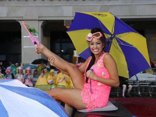 Miss Puerto Rico 2015 suspended following anti-Muslim remarks