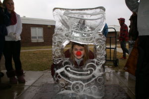 cape f20 Krista_clown face 114565195.jpg