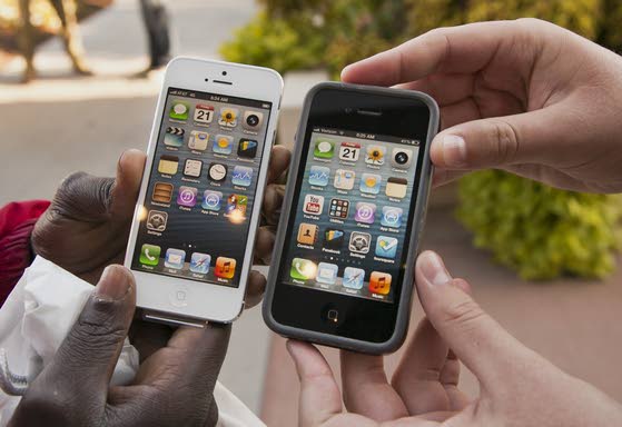 Technology review: iPhone evolves into a jewel-like '5'