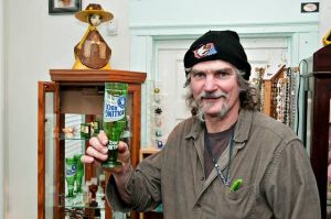 Margate woman hopes Ventnor gallery becomes haven of art for artists' sake