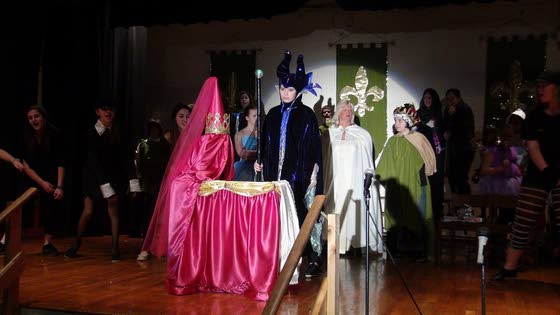 The play's the thing for members of Country Shore Women's Club