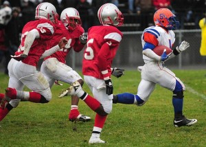 'Bolts strike on offense, defense