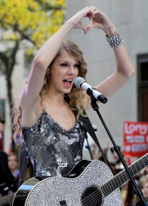 Music Review: Taylor Swift shows maturity with new CD