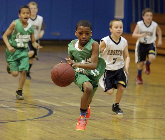 Smaller players, big skills and thrills at Marsh Madness basketball tourney