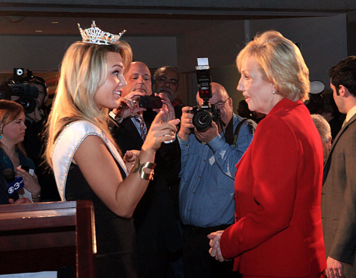 MISS AMERICA RETURNS