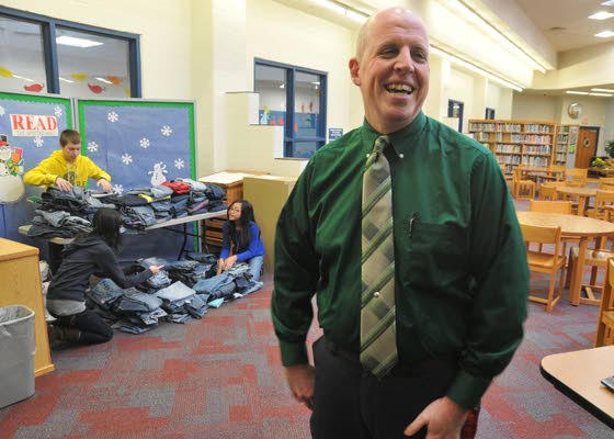 Davies Middle School's NJHS amps up Teens for Jeans drive