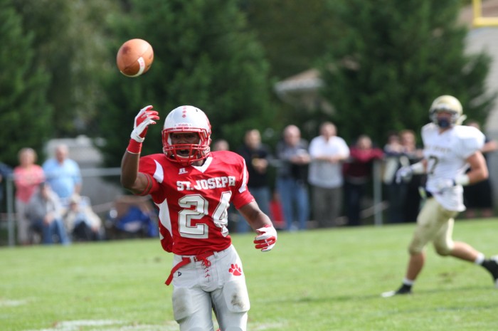 Holy Sprit Vs. St. Joe football 90442.JPG