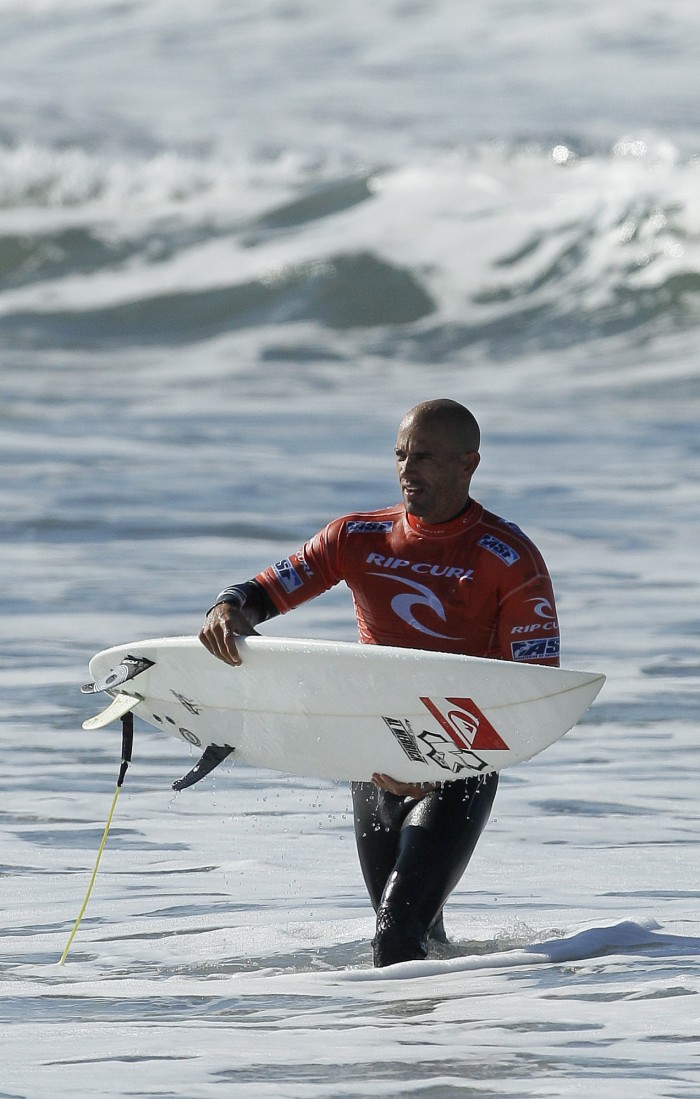Surf Contest Surfing81012338.jpg