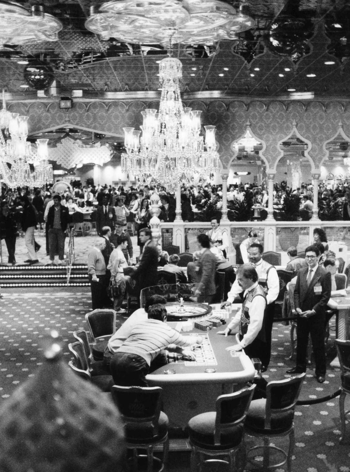 Taj Mahal Opening 13.jpg