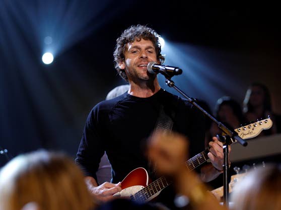 Billy Currington finds right groove on new CD