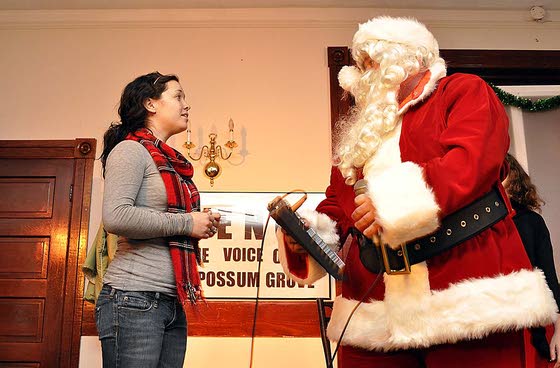 Cast performs 'Carl's Kris Kringle' free as Christmas gift to Cape May