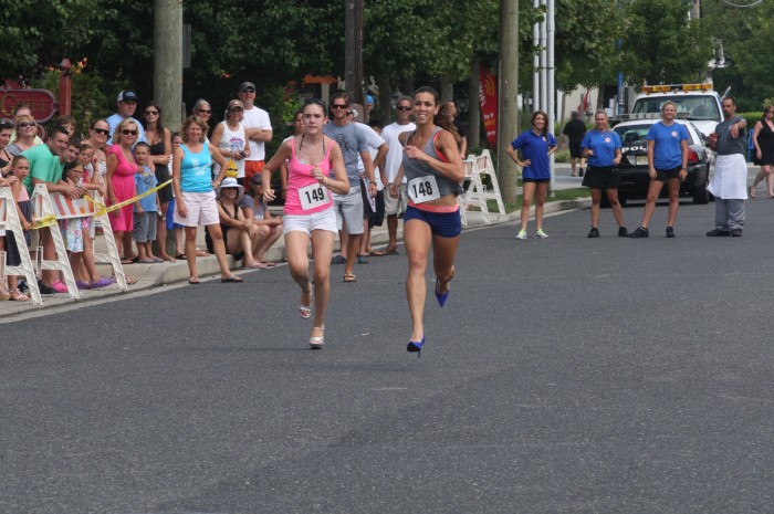 HIGH HEEL RUN