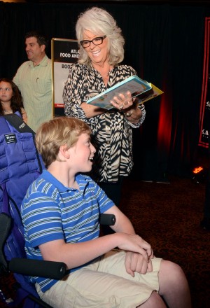 paula deen signing