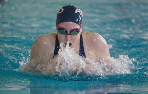 Atlantic City freshman Colleen Callahan breaks a meet record and wins Hackneys