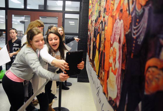 EHT Spanish teacher finds a way to bring famed artworks to students