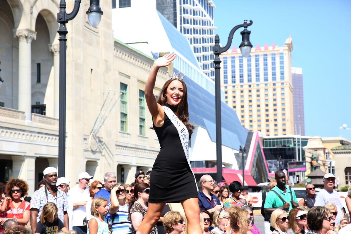 a31 miss a arrival ceremony74.JPG