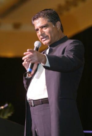 Deepak Chopra writes dramatic novel on the life of Muhammad