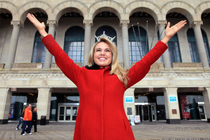 MISS AMERICA RETURNS
